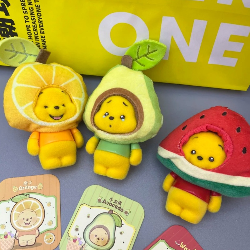 Genuine Winnie The Pooh A Smal - Anime Action Figure Blind Box 评论和价格