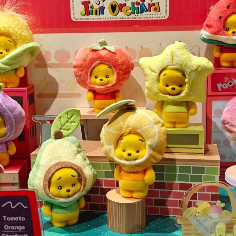 Genuine Winnie The Pooh A Smal - Anime Action Figure Blind Box 评论和价格